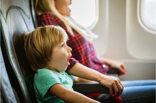 Uçakla Seyahat de Aşırı Heyecan Nasıl Yenilir?