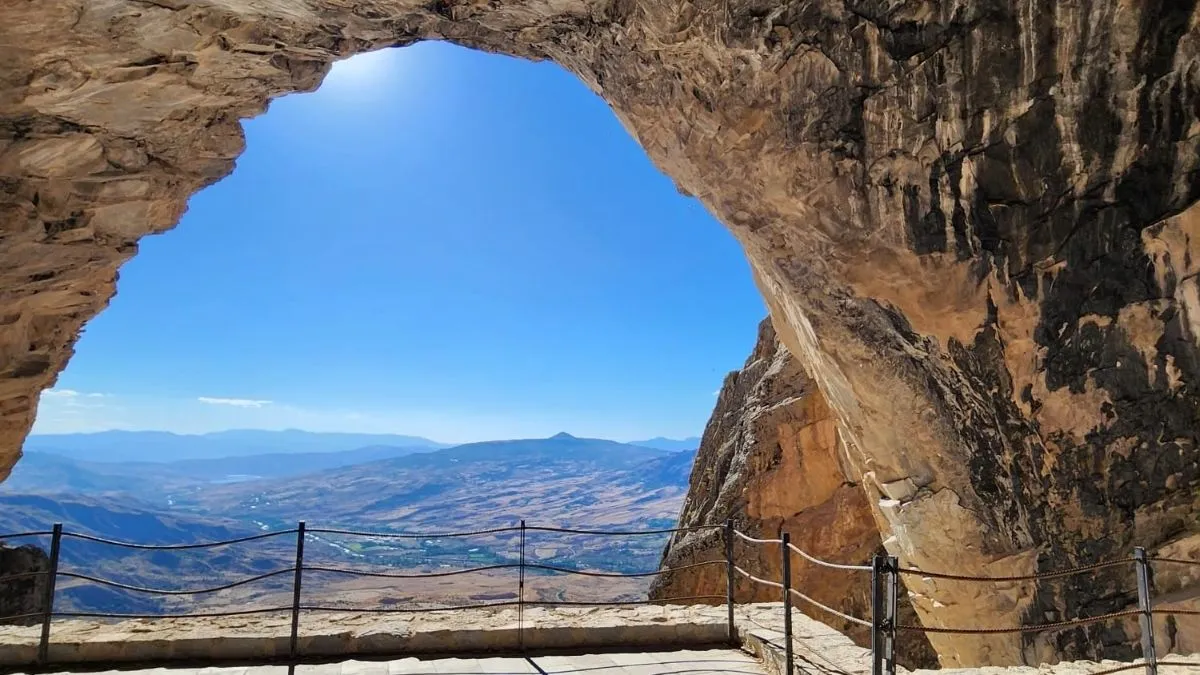 Şebinkarahisar meryem ana manastırı